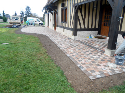 Terrasse, pavés contour de maison